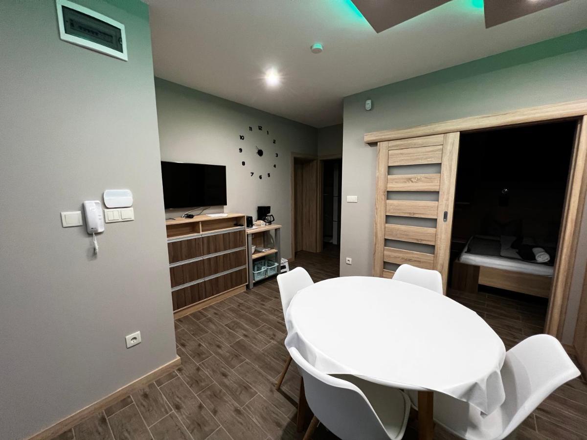 Th-Lux Apartman ไฮจ์ดุสโซบอสโล ภายนอก รูปภาพ