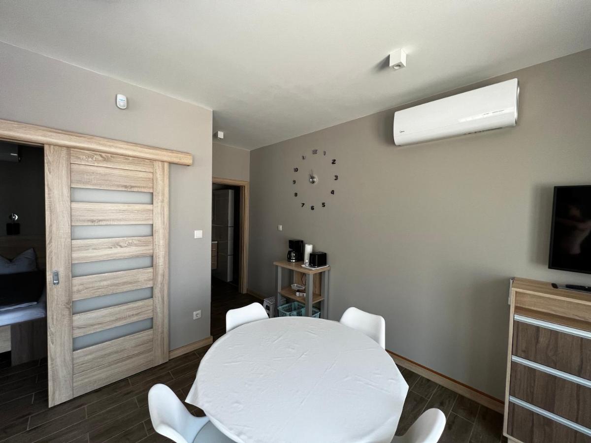 Th-Lux Apartman ไฮจ์ดุสโซบอสโล ภายนอก รูปภาพ