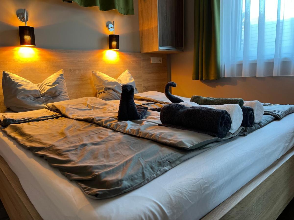 Th-Lux Apartman ไฮจ์ดุสโซบอสโล ภายนอก รูปภาพ